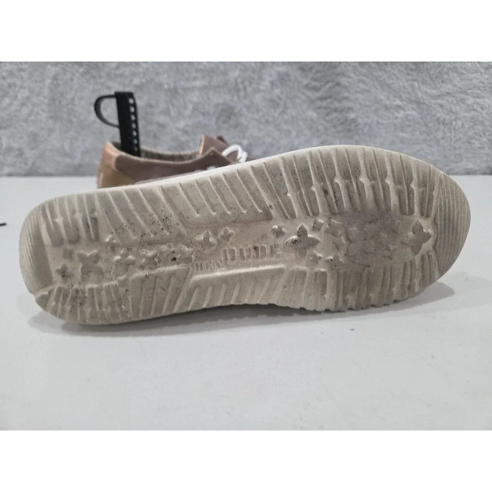 HEYDUDE Women's Wendy Corduroy Chestnut Size 8  Lace Up Loafers